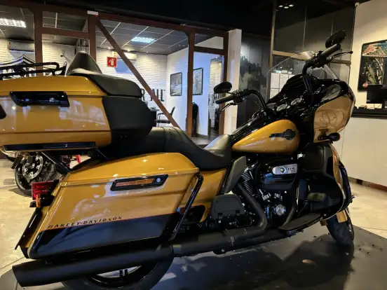 HARLEY-DAVIDSON-ROAD GLIDE LIMITED-2023