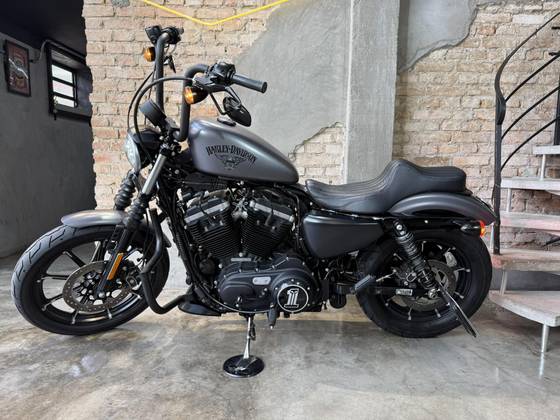 HARLEY-DAVIDSON SPORTSTER XL 883N IRON 