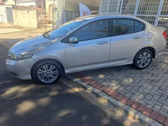 HONDA CITY 1.5 LX 16V FLEX 4P AUTOMÁTICO HONDA CITY 1.5 LX 16V FLEX 4P AUTOMÁTICO