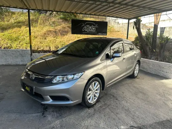 HONDA CIVIC 1.8 LXS 16V FLEX 4P AUTOMÁTICO HONDA CIVIC 1.8 LXS 16V FLEX 4P AUTOMÁTICO