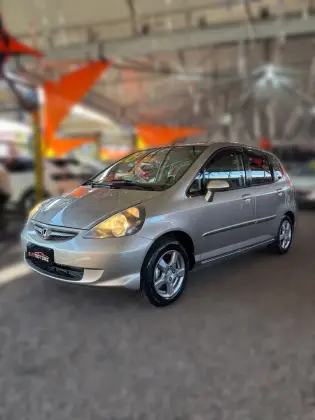 HONDA FIT 1.4 LX 8V FLEX 4P MANUAL HONDA FIT 1.4 LX 8V FLEX 4P MANUAL