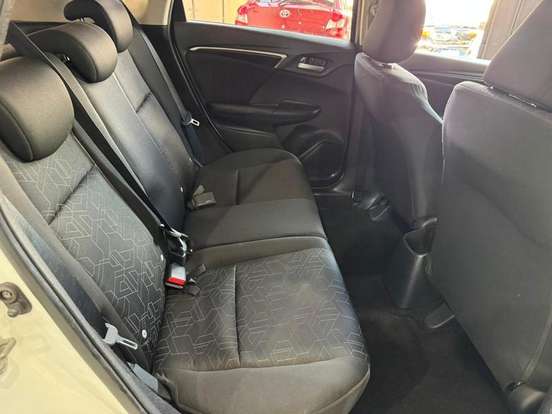 HONDA-FIT-2016