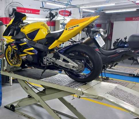 HONDA-CBR 954RR FIREBLADE HONDA-CBR 954RR FIREBLADE-2002
