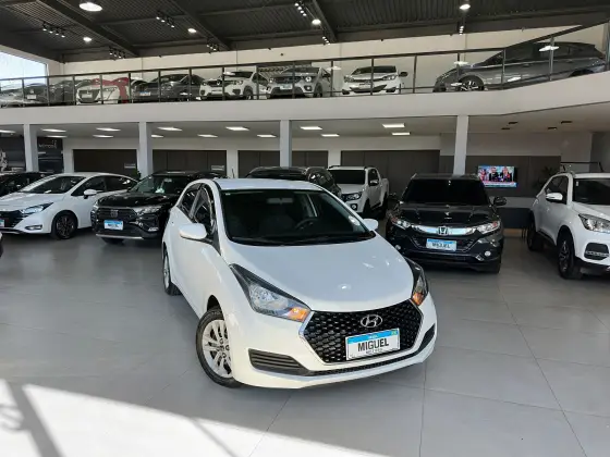HYUNDAI HB20 1.6 COMFORT PLUS 16V FLEX 4P AUTOMÁTICO HYUNDAI HB20 1.6 COMFORT PLUS 16V FLEX 4P AUTOMÁTICO