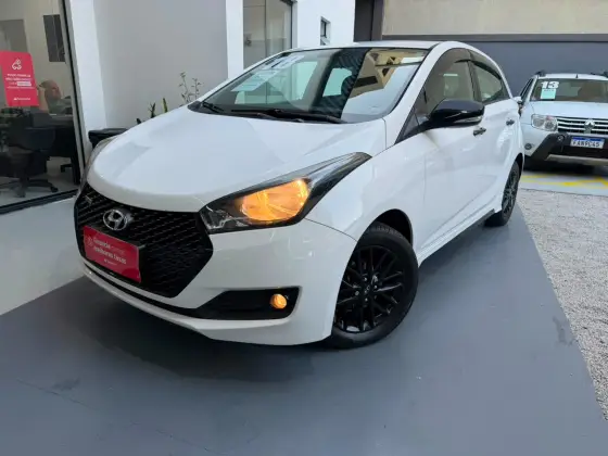 HYUNDAI HB20 1.6 R SPEC 16V FLEX 4P AUTOMÁTICO HYUNDAI HB20 1.6 R SPEC 16V FLEX 4P AUTOMÁTICO