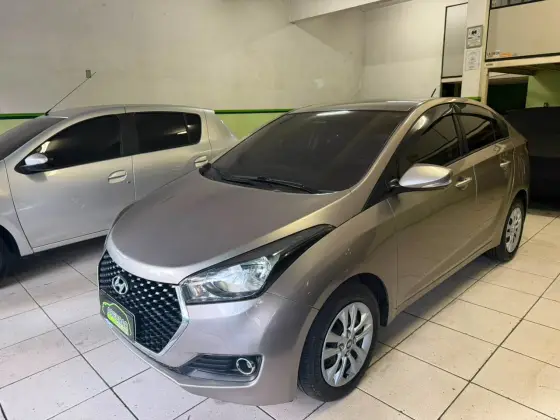 HYUNDAI HB20S 1.6 COMFORT PLUS 16V FLEX 4P AUTOMÁTICO HYUNDAI HB20S 1.6 COMFORT PLUS 16V FLEX 4P AUTOMÁTICO