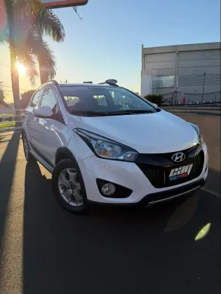HYUNDAI HB20X 1.6 16V PREMIUM FLEX 4P AUTOMÁTICO HYUNDAI HB20X 1.6 16V PREMIUM FLEX 4P AUTOMÁTICO