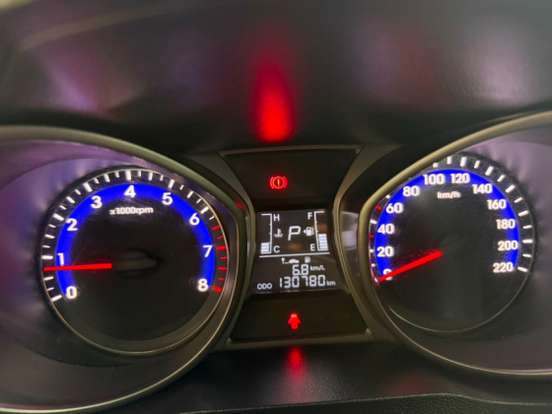 HYUNDAI-HB20X-1.6 16V PREMIUM FLEX 4P AUTOMÁTICO HYUNDAI-HB20X-2014