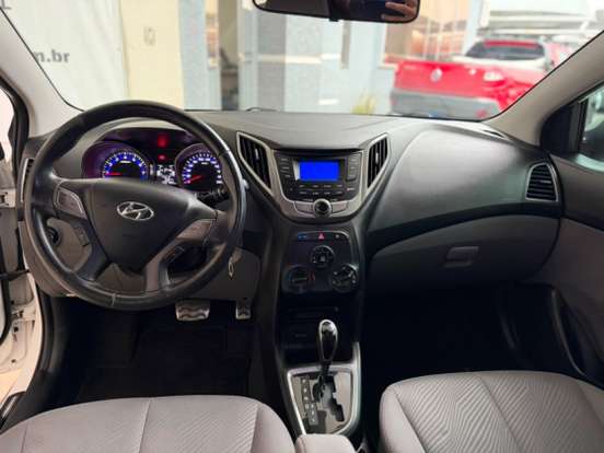 HYUNDAI-HB20X-2014