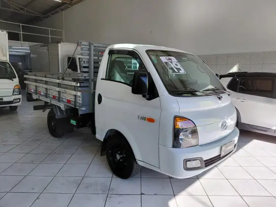HYUNDAI HR 2.5 LONGO SEM CAÇAMBA 4X2 16V 130CV TURBO INTERCOOLER DIESEL 2P MANUAL HYUNDAI HR 2.5 LONGO SEM CAÇAMBA 4X2 16V 130CV TURBO INTERCOOLER DIESEL 2P MANUAL