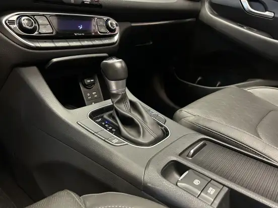 HYUNDAI-I30-2.0 MPI 16V GASOLINA 4P AUTOMÁTICO HYUNDAI-I30-2015