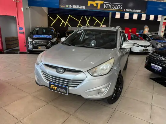 HYUNDAI IX35 2.0 MPFI GLS 4X2 16V GASOLINA 4P AUTOMÁTICO HYUNDAI IX35 2.0 MPFI GLS 4X2 16V GASOLINA 4P AUTOMÁTICO