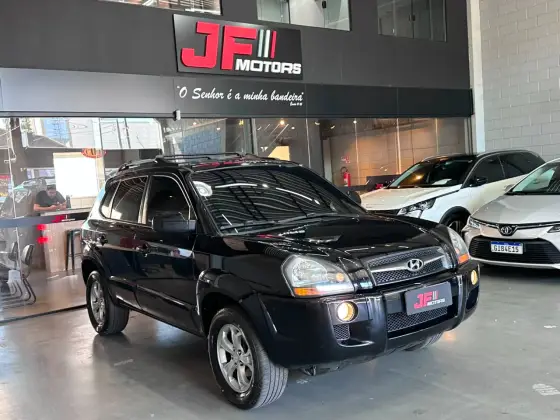 HYUNDAI TUCSON 2.0 MPFI GLS 16V 143CV 2WD FLEX 4P AUTOMÁTICO HYUNDAI TUCSON 2.0 MPFI GLS 16V 143CV 2WD FLEX 4P AUTOMÁTICO