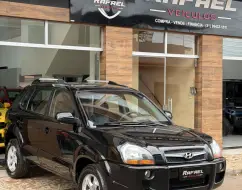 HYUNDAI TUCSON 2.0 MPFI GLS 16V 143CV 2WD GASOLINA 4P AUTOMÁTICO HYUNDAI TUCSON 2.0 MPFI GLS 16V 143CV 2WD GASOLINA 4P AUTOMÁTICO