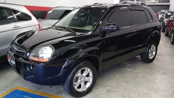 HYUNDAI TUCSON 2.0 MPFI GLS 16V 143CV 2WD GASOLINA 4P AUTOMÁTICO HYUNDAI TUCSON 2.0 MPFI GLS 16V 143CV 2WD GASOLINA 4P AUTOMÁTICO