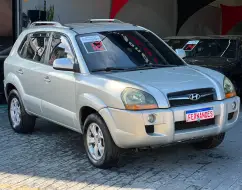 HYUNDAI TUCSON 2.0 MPFI GLS 16V 143CV 2WD GASOLINA 4P AUTOMÁTICO HYUNDAI TUCSON 2.0 MPFI GLS 16V 143CV 2WD GASOLINA 4P AUTOMÁTICO