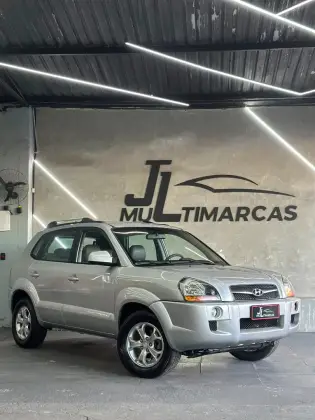HYUNDAI TUCSON 2.0 MPFI GLS 16V 143CV 2WD GASOLINA 4P AUTOMÁTICO HYUNDAI TUCSON 2.0 MPFI GLS 16V 143CV 2WD GASOLINA 4P AUTOMÁTICO
