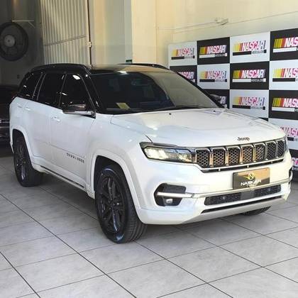 JEEP COMMANDER 2.2 TURBO DIESEL OVERLAND AT9