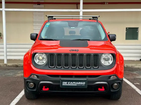 JEEP RENEGADE 2.0 16V TURBO DIESEL TRAILHAWK 4P 4X4 AUTOMÁTICO JEEP RENEGADE 2.0 16V TURBO DIESEL TRAILHAWK 4P 4X4 AUTOMÁTICO