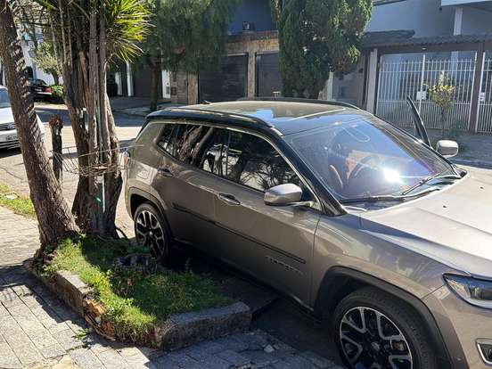 JEEP-COMPASS-2.0 16V FLEX LIMITED AUTOMÁTICO JEEP-COMPASS-2019