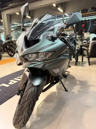 KAWASAKI-NINJA ZX-4R SE-2026