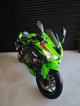 KAWASAKI NINJA ZX-4R KAWASAKI NINJA ZX-4R