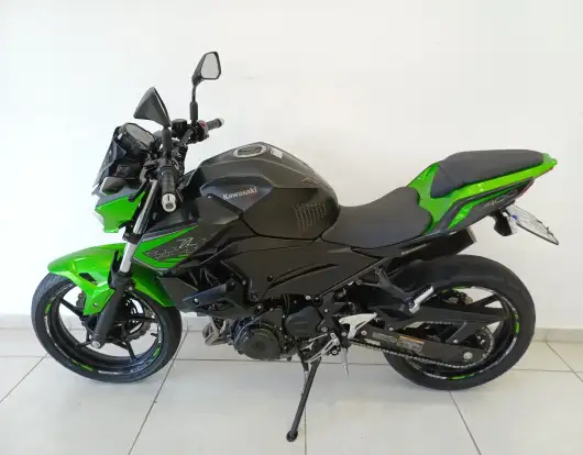 KAWASAKI-Z400-2021