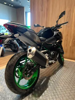 KAWASAKI-Z500 SE KAWASAKI-Z500 SE-2025