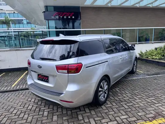 KIA-CARNIVAL-2016