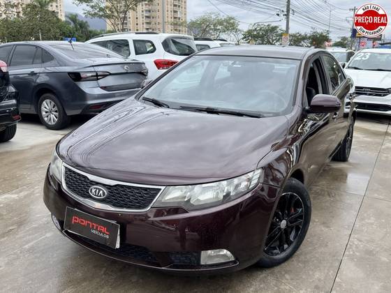 KIA CERATO 1.6 EX3 SEDAN 16V GASOLINA 4P MANUAL