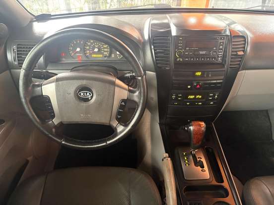KIA-SORENTO-2004