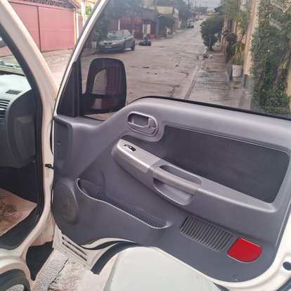 KIA-BONGO-2023