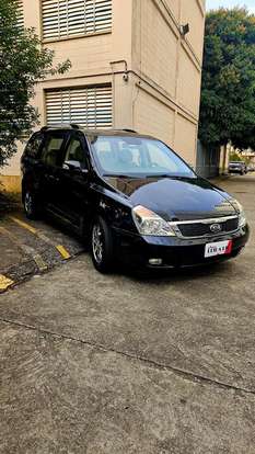 KIA-CARNIVAL-2014