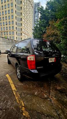 KIA-CARNIVAL-2014