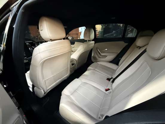 MERCEDES-BENZ-A 250-2019