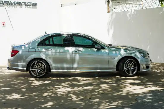 MERCEDES-BENZ-C 63 AMG-2012