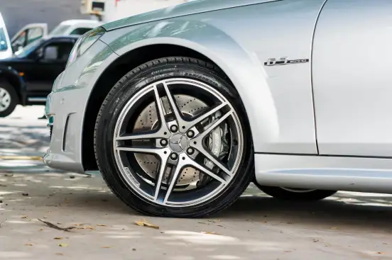MERCEDES-BENZ-C 63 AMG-2012