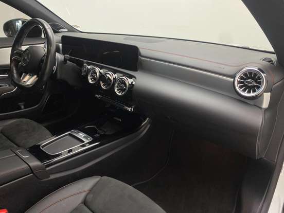 MERCEDES-BENZ-CLA 35 AMG-2023