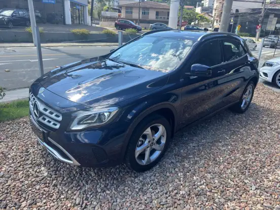 MERCEDES-BENZ-GLA 200-2018