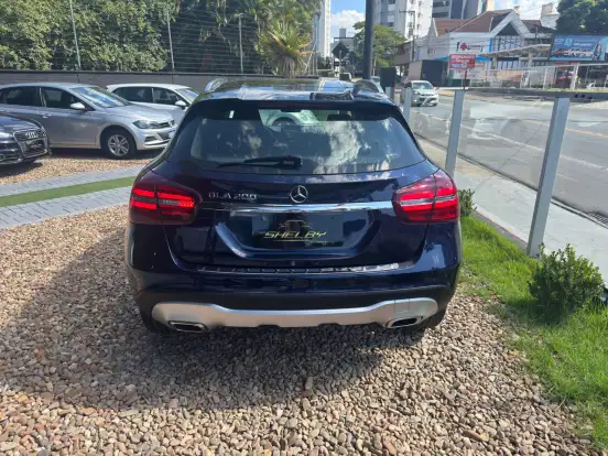 MERCEDES-BENZ-GLA 200-2018