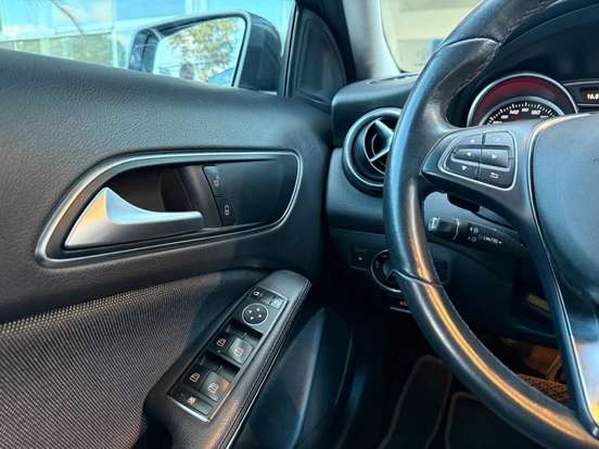 MERCEDES-BENZ-GLA 200-1.6 CGI FLEX STYLE 7G-DCT MERCEDES-BENZ-GLA 200-2019