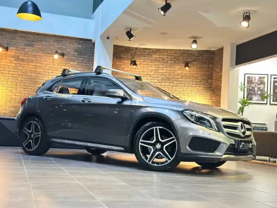 MERCEDES-BENZ-GLA 250-2017