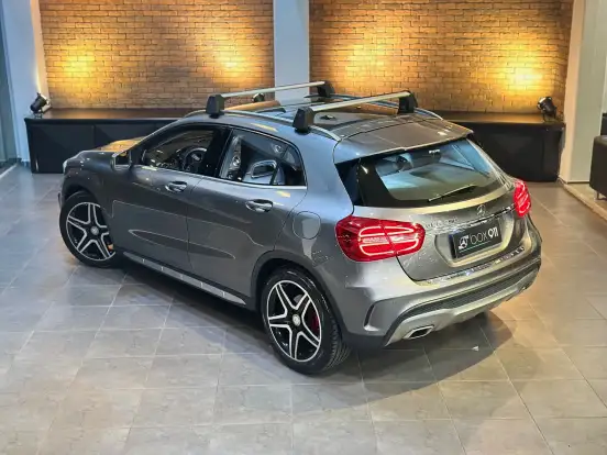 MERCEDES-BENZ-GLA 250-2017