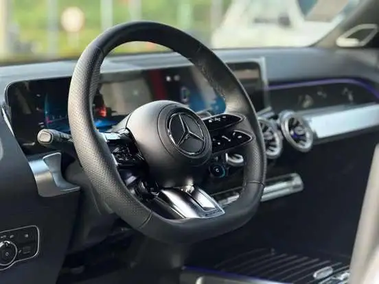 MERCEDES-BENZ-GLA 35 AMG-2025