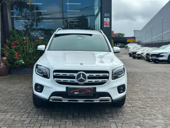 MERCEDES-BENZ-GLB 200-2021