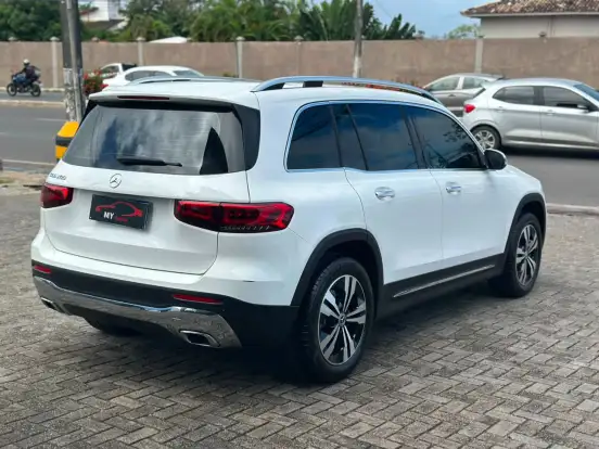MERCEDES-BENZ-GLB 200-2021