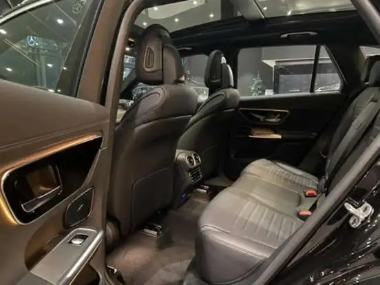 MERCEDES-BENZ-GLC 300-2025