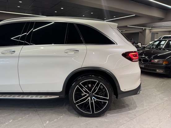MERCEDES-BENZ-GLC 43 AMG-2022