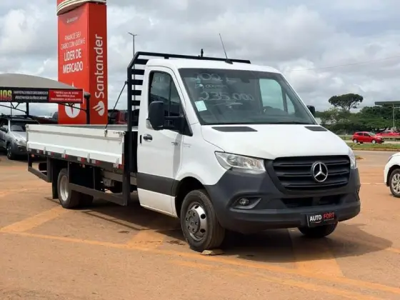 MERCEDES-BENZ SPRINTER 2.2 CDI DIESEL CHASSIS 516 EXTRA LONGO MANUAL MERCEDES-BENZ SPRINTER 2.2 CDI DIESEL CHASSIS 516 EXTRA LONGO MANUAL