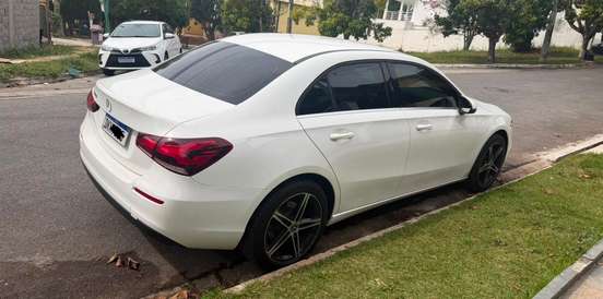 MERCEDES-BENZ-A 200-2019